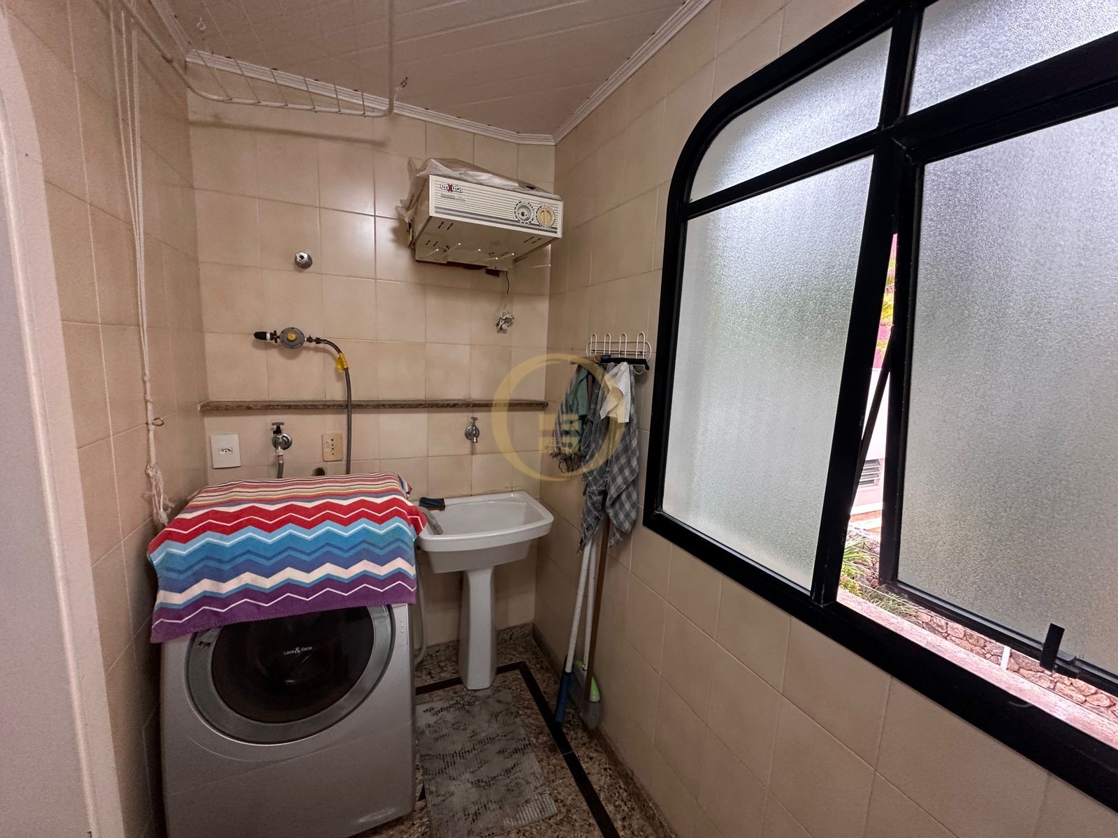 Apartamento na Praia da Enseada, Guarujá - SP