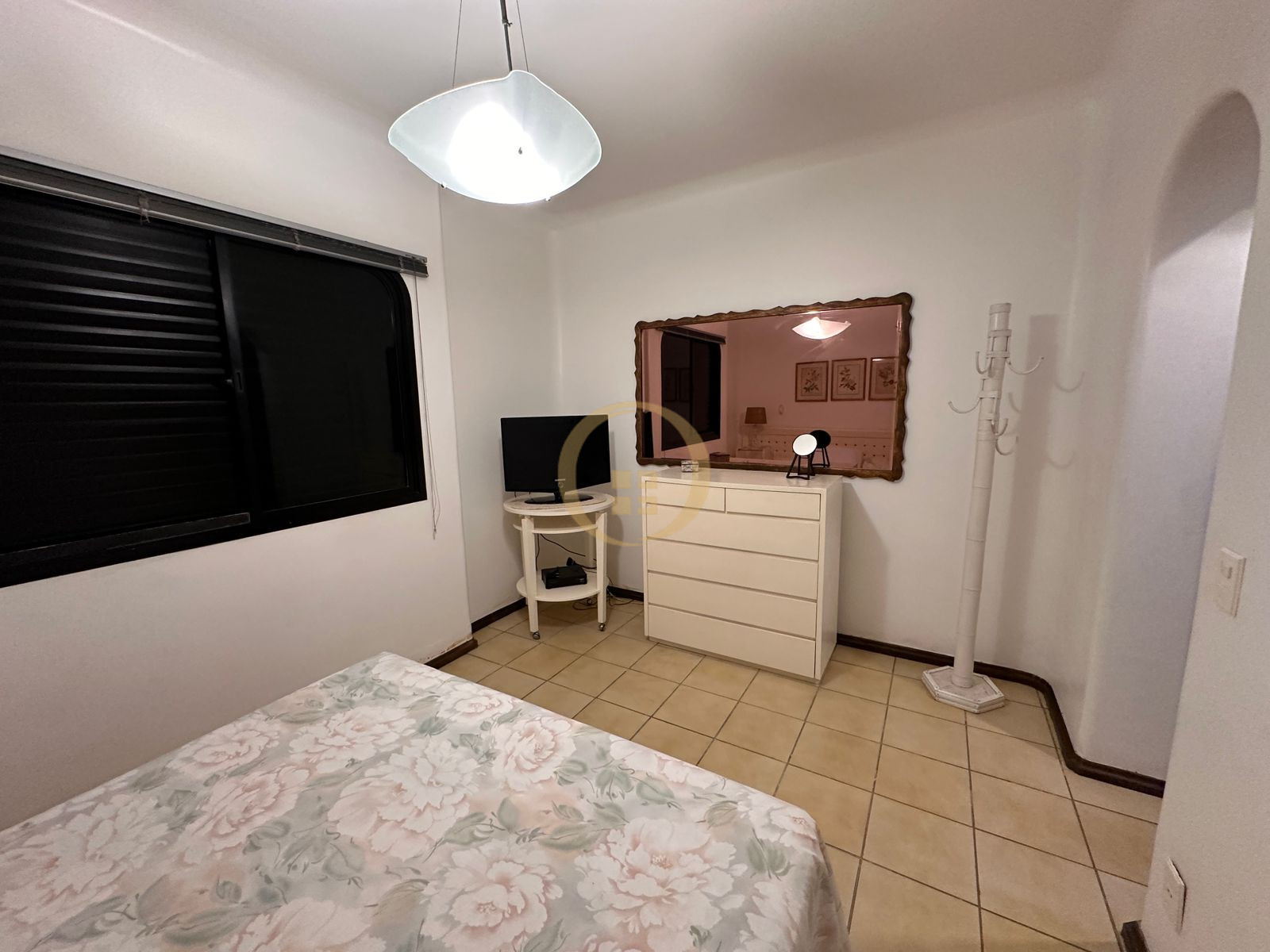 Apartamento na Praia da Enseada, Guarujá - SP