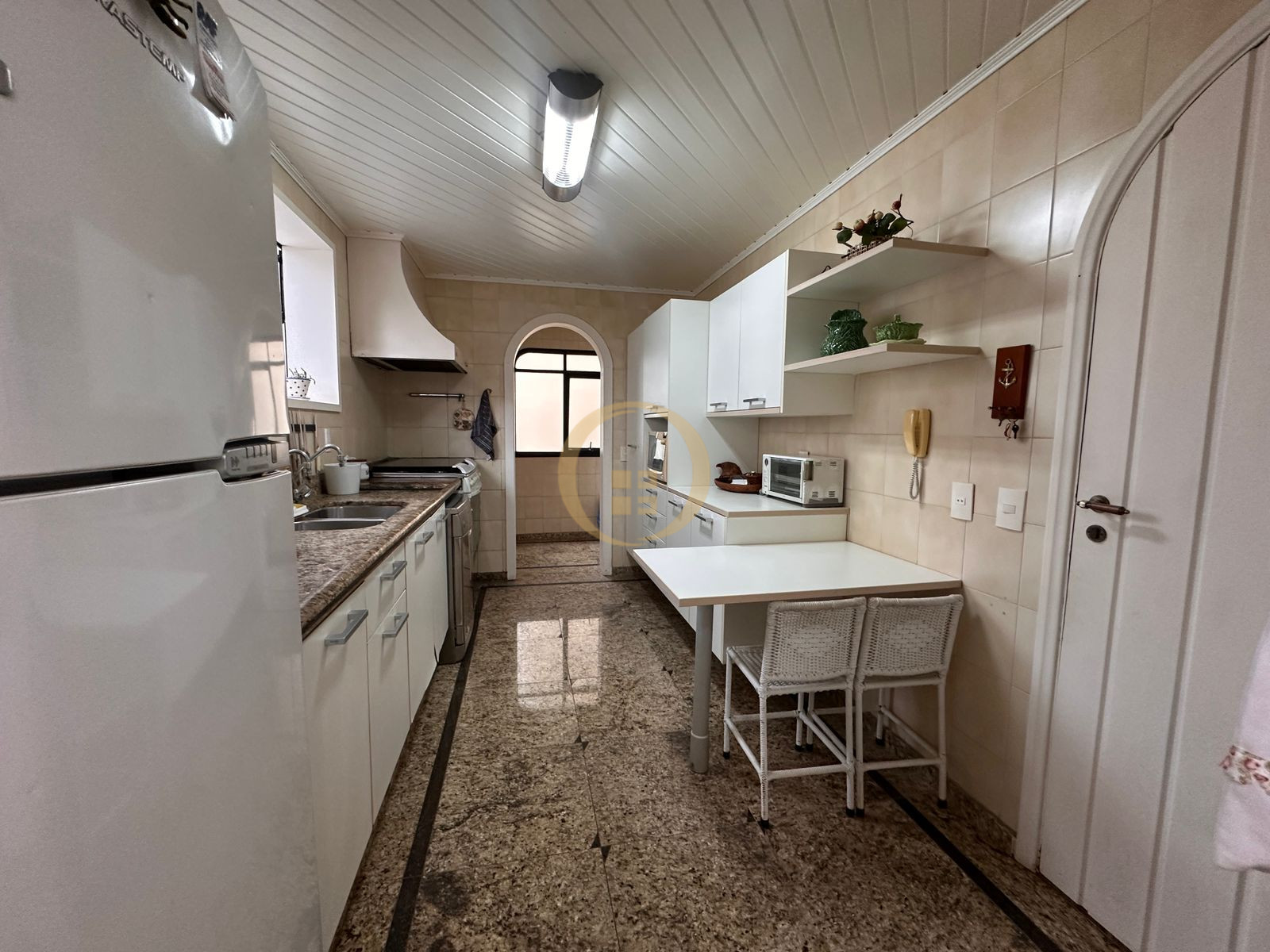 Apartamento na Praia da Enseada, Guarujá - SP