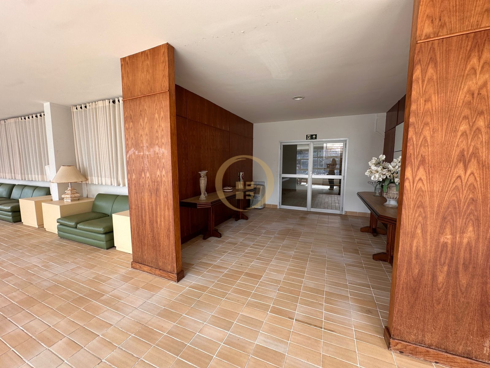Apartamento Frente ao Mar nas Pitangueiras, Guarujá - SP
