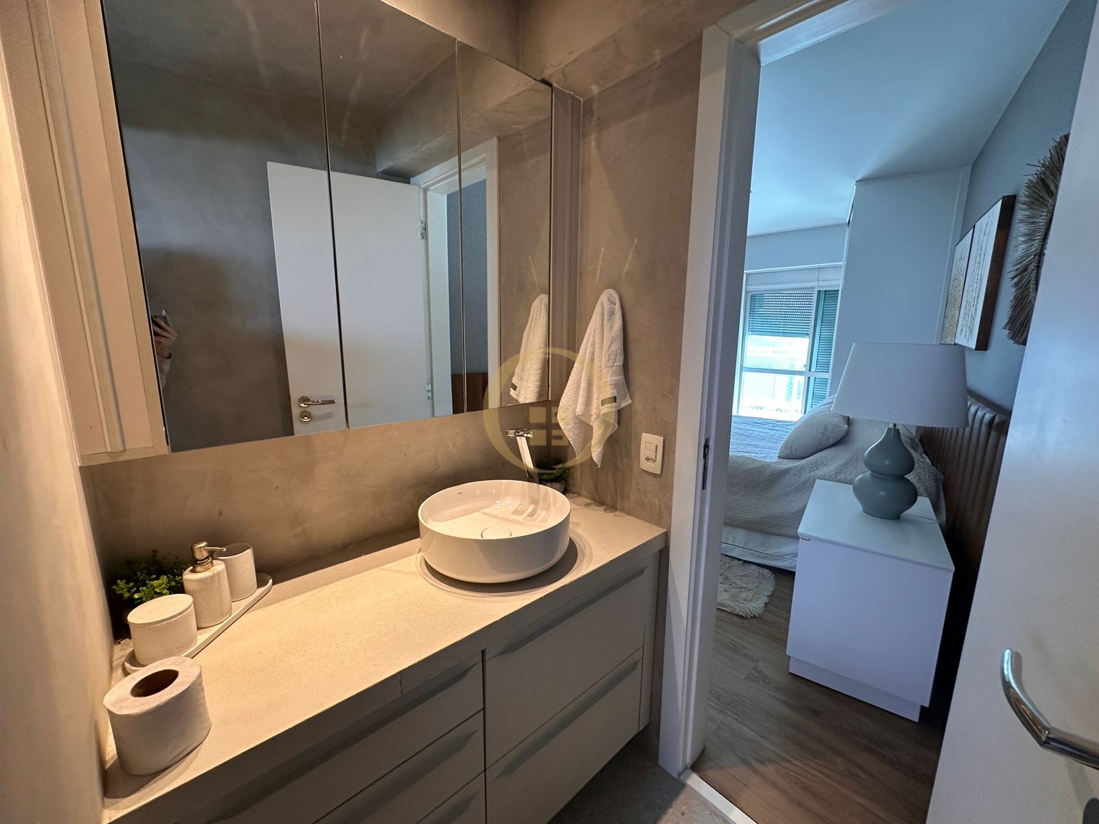 Apartamento Frente ao Mar nas Pitangueiras, Guarujá - SP
