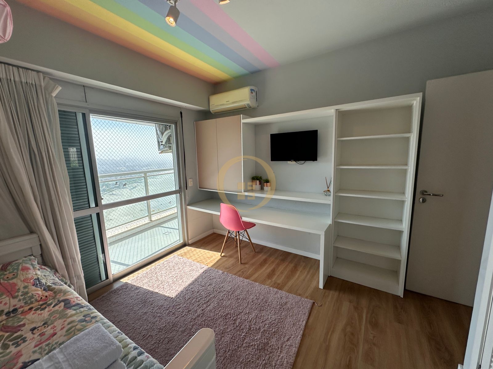 Apartamento Frente ao Mar nas Pitangueiras, Guarujá - SP