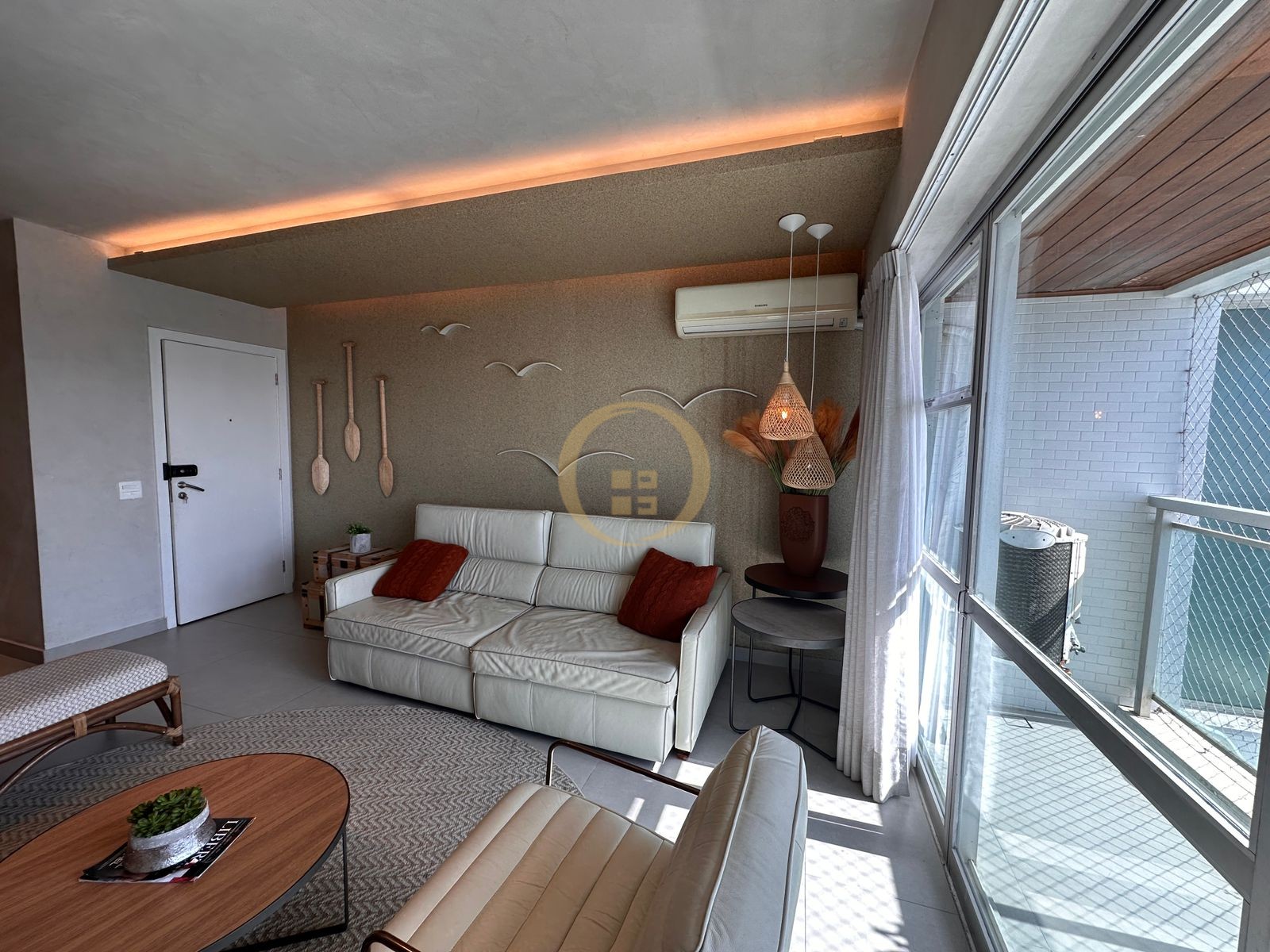 Apartamento Frente ao Mar nas Pitangueiras, Guarujá - SP