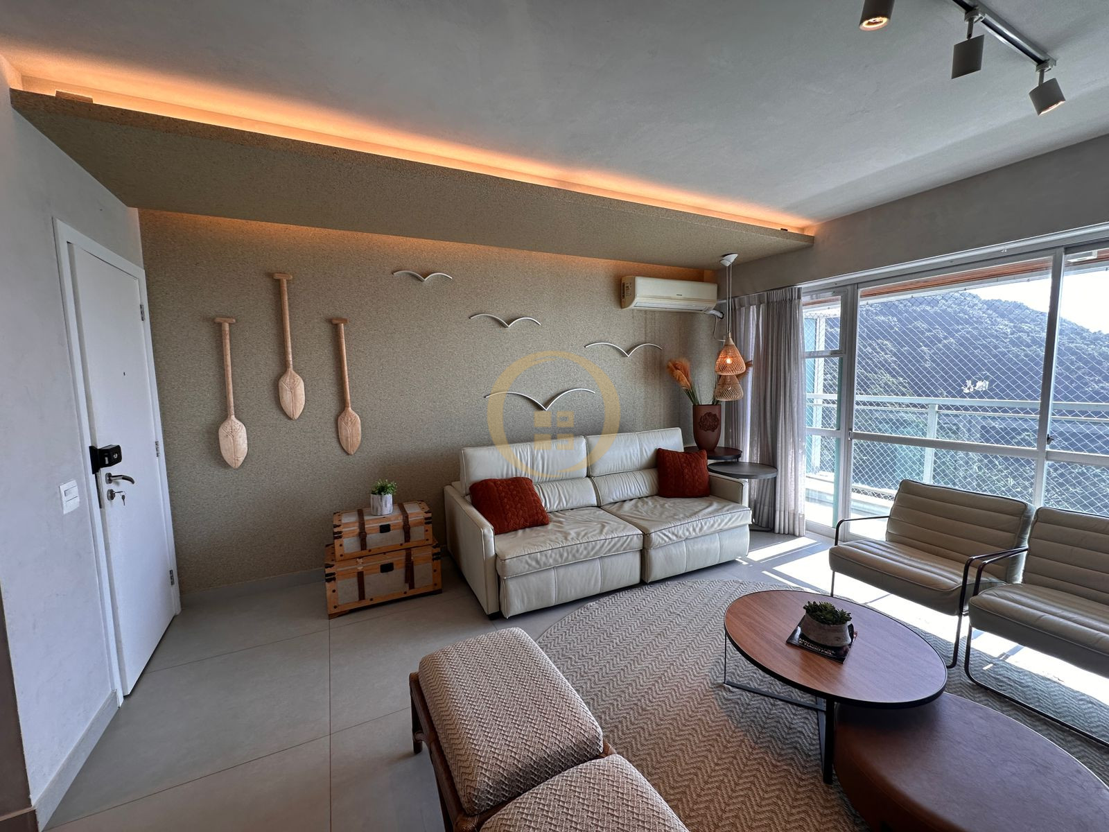 Apartamento Frente ao Mar nas Pitangueiras, Guarujá - SP