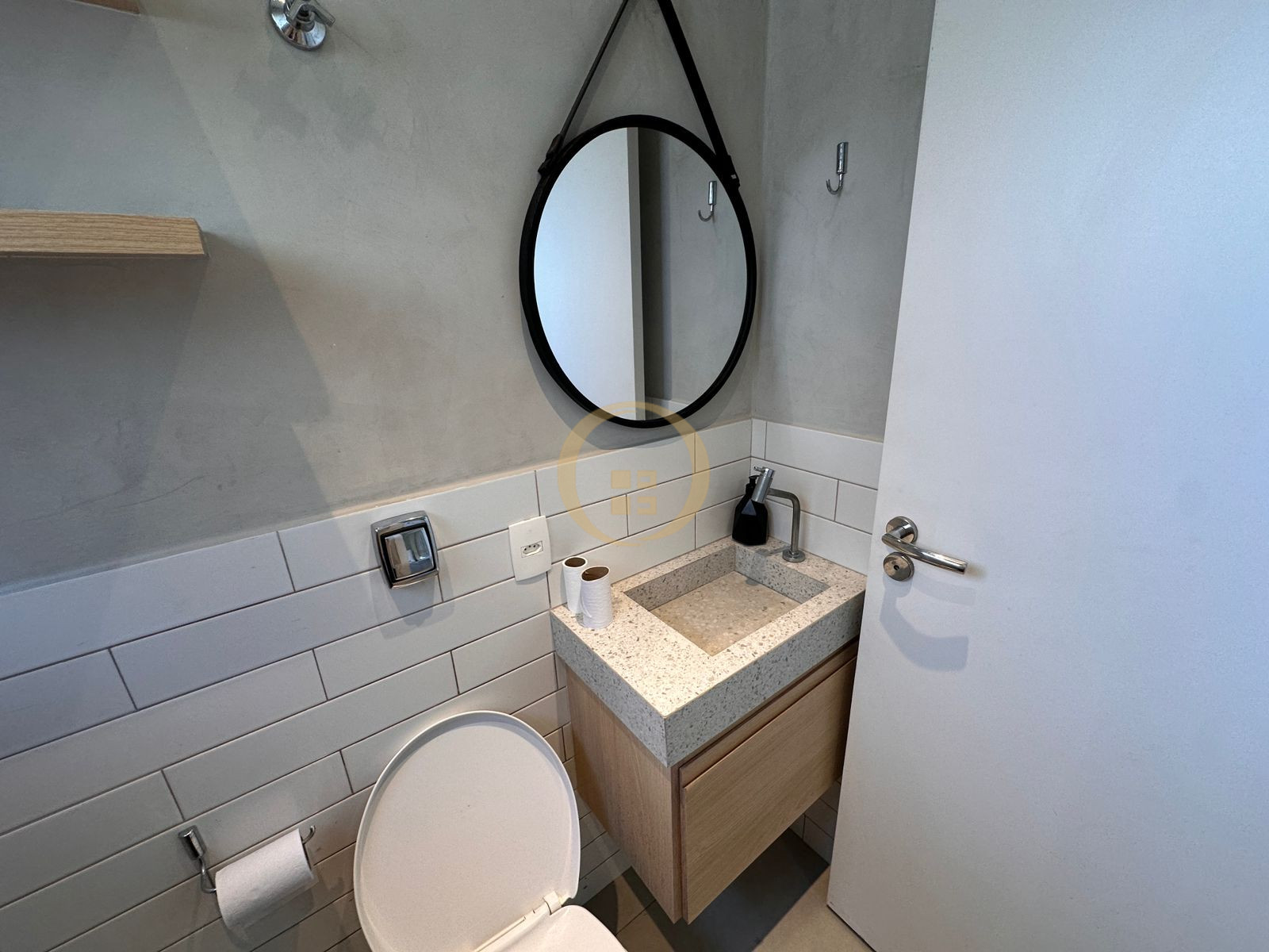 Apartamento Frente ao Mar nas Pitangueiras, Guarujá - SP