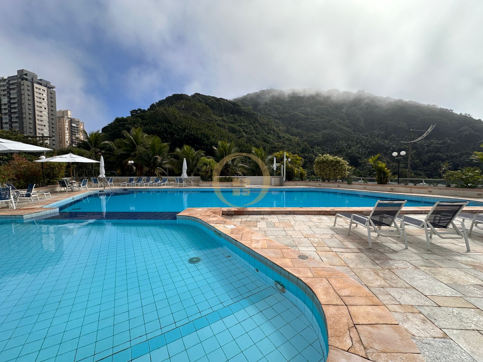 Apartamento Frente ao Mar nas Pitangueiras, Guarujá - SP