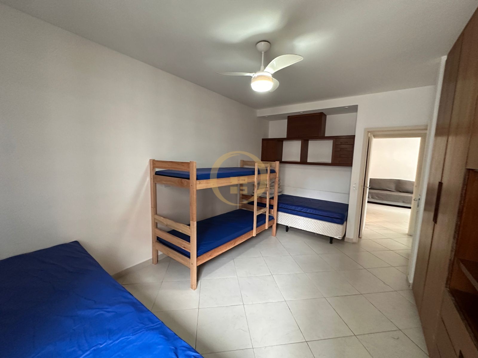 Apartamento na Praia das Pitangueiras, Guarujá - SP