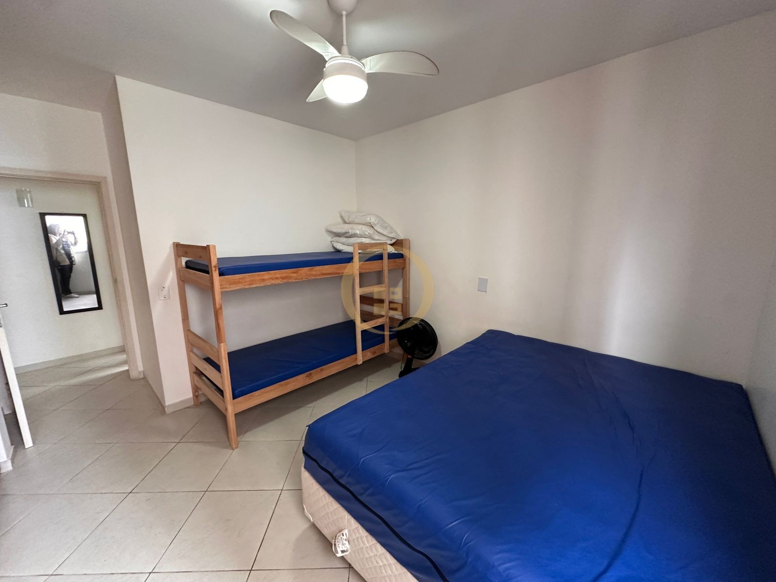 Apartamento na Praia das Pitangueiras, Guarujá - SP