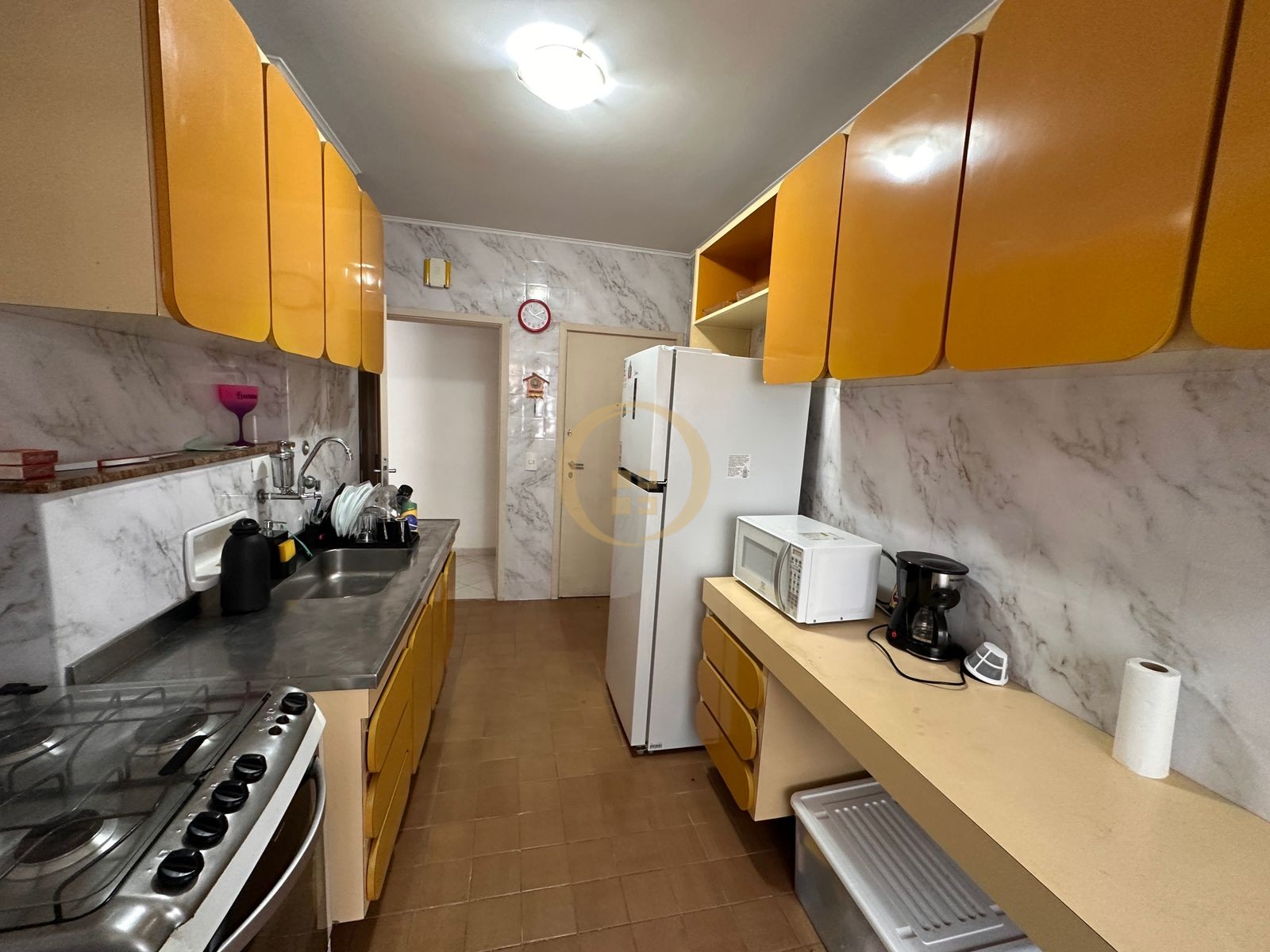 Apartamento na Praia das Pitangueiras, Guarujá - SP