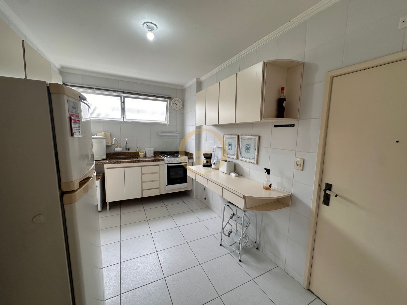 Apartamento na Praia das Pitangueiras, Guarujá - SP