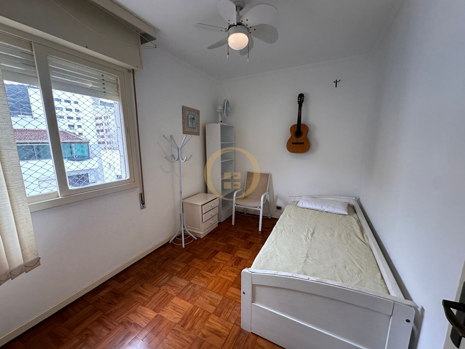 Apartamento na Praia das Pitangueiras, Guarujá - SP