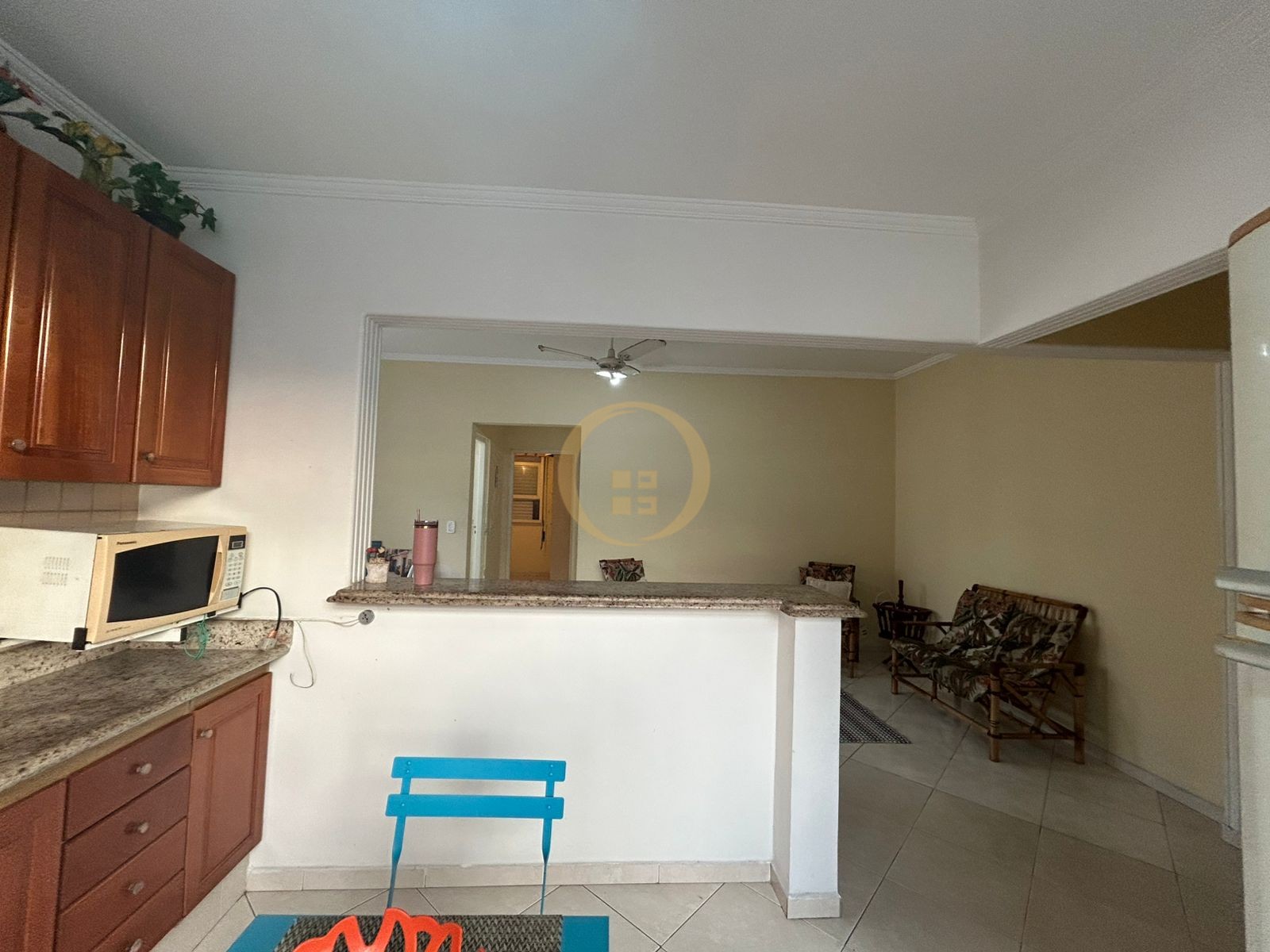 Apartamento na Praia das Pitangueiras, Guarujá - SP