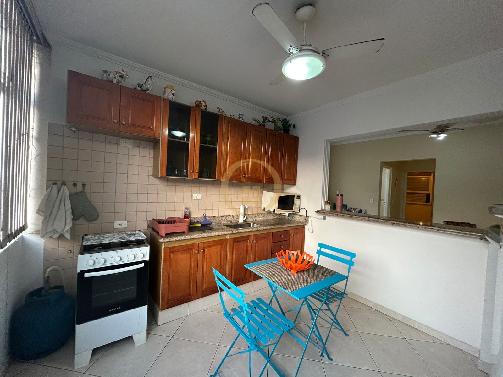 Apartamento na Praia das Pitangueiras, Guarujá - SP