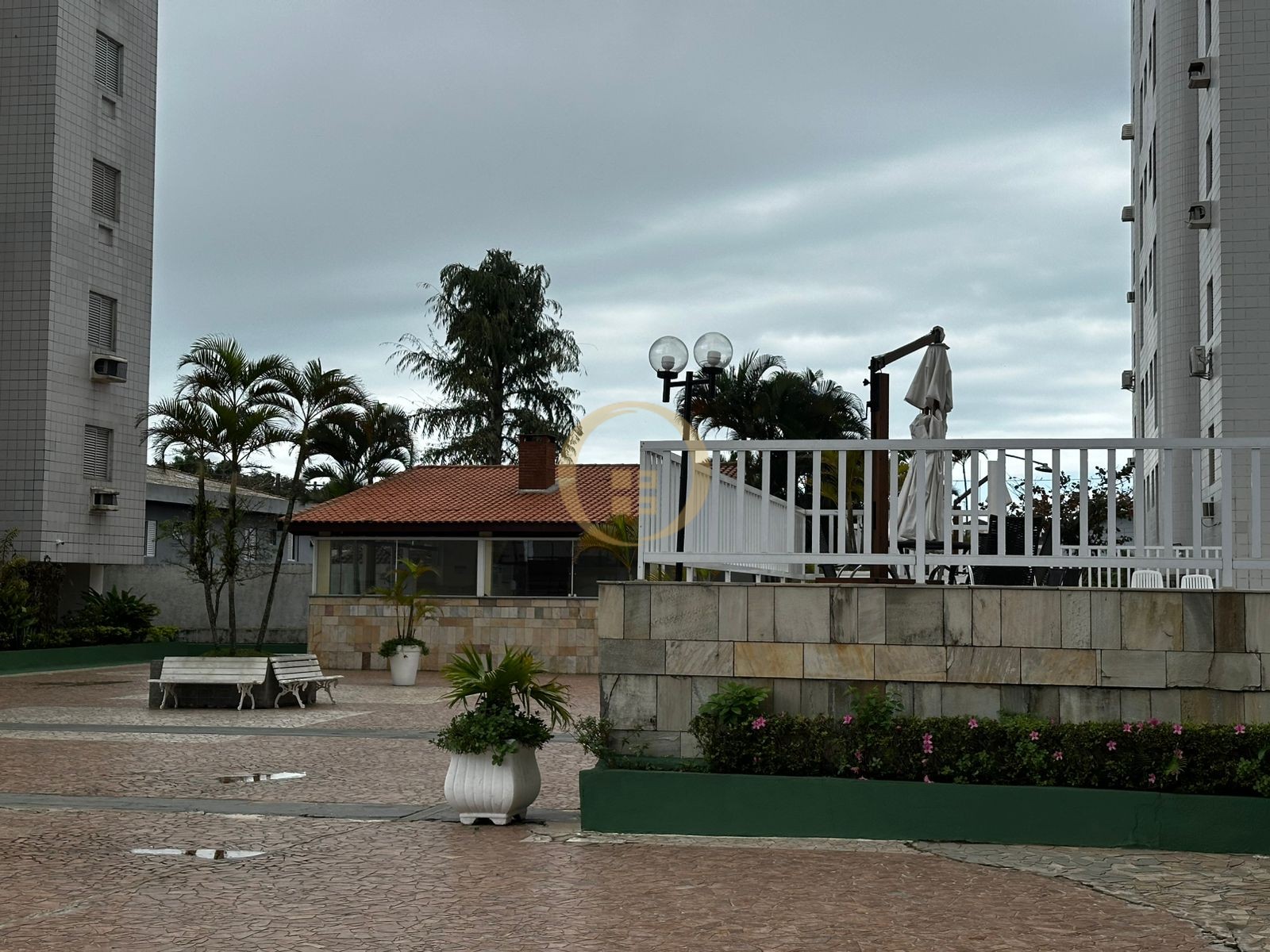 Apartamento na Praia da Enseada, Guarujá - SP