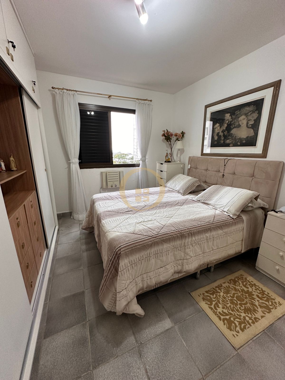 Apartamento na Praia das Pitangueiras, Guarujá - SP