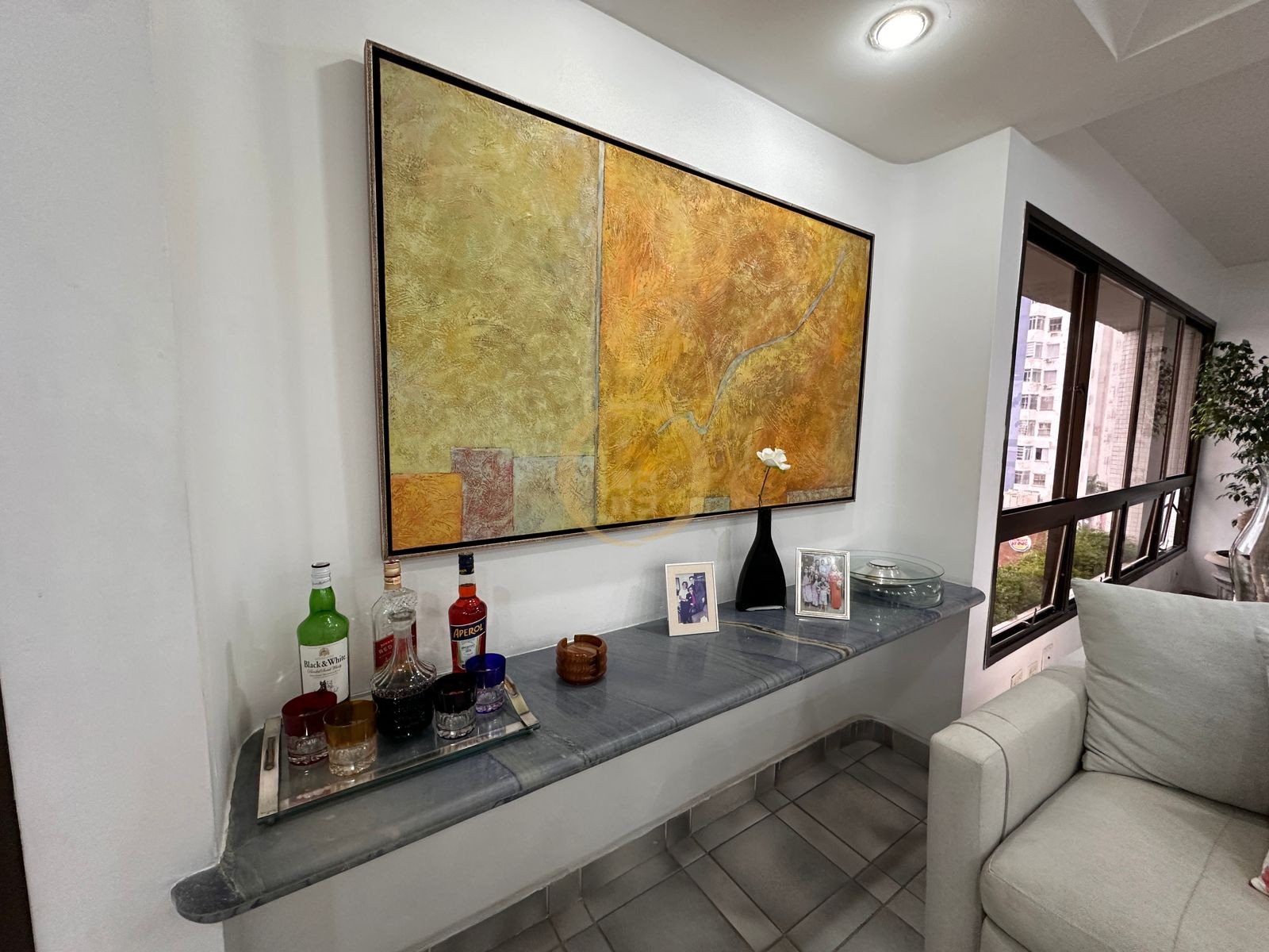 Apartamento na Praia das Pitangueiras, Guarujá - SP