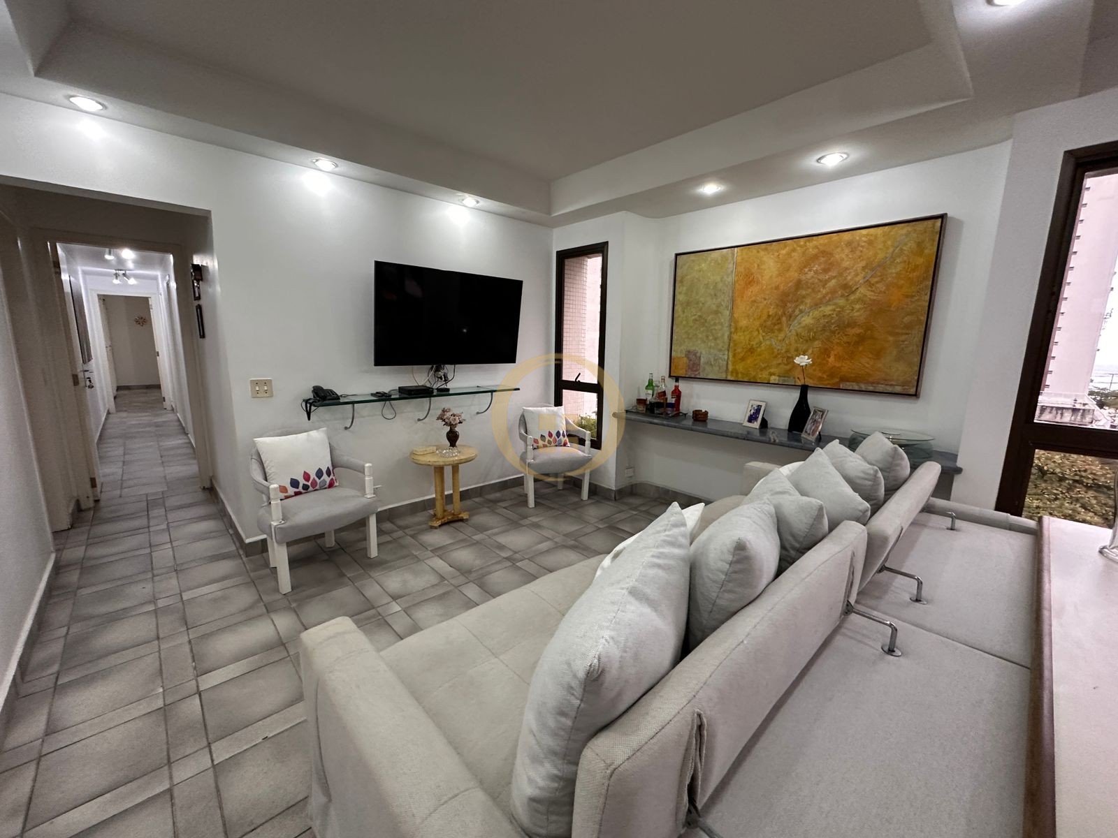 Apartamento na Praia das Pitangueiras, Guarujá - SP