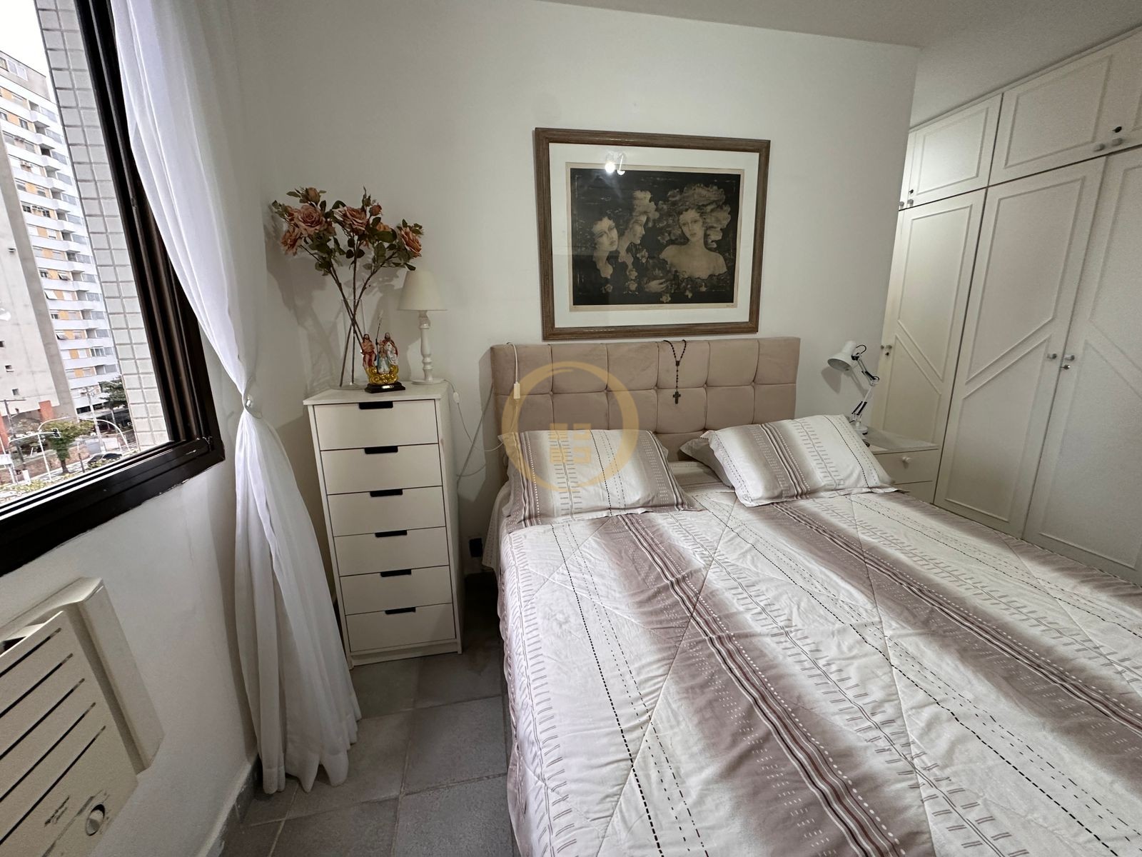 Apartamento na Praia das Pitangueiras, Guarujá - SP