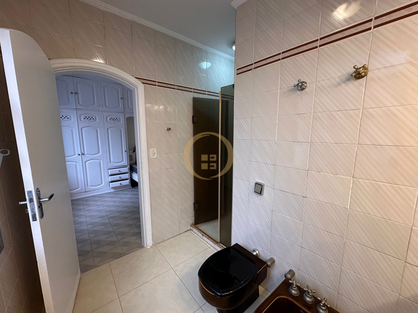 Apartamento Frente ao Mar nas Pitangueiras, Guarujá - SP
