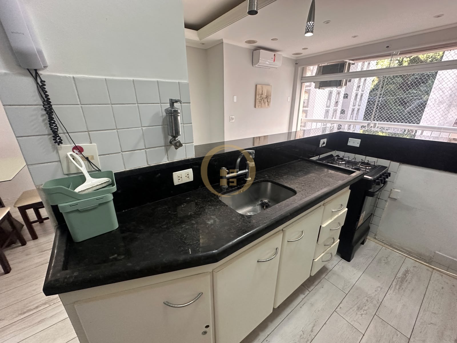 Apartamento na Praia das Pitangueiras, Guarujá - SP