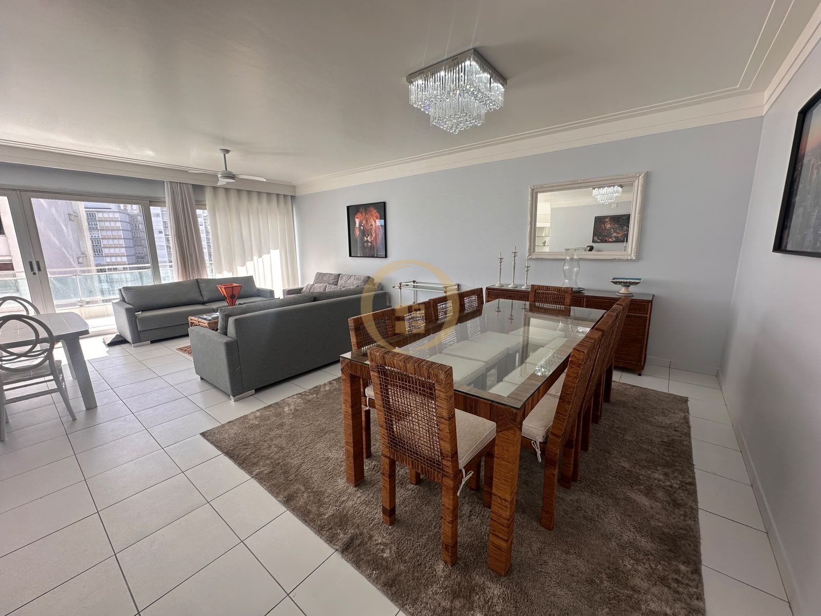 Apartamento Frente ao Mar nas Pitangueiras, Guarujá - SP