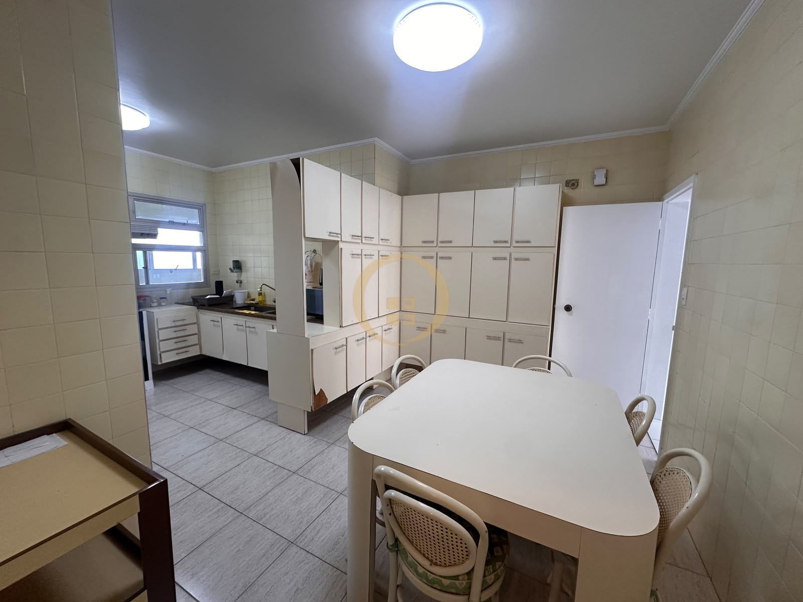 Apartamento Frente ao Mar nas Pitangueiras, Guarujá - SP