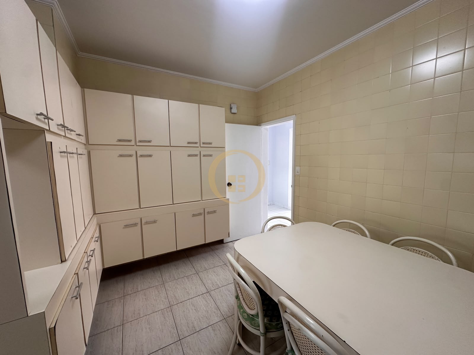 Apartamento Frente ao Mar nas Pitangueiras, Guarujá - SP
