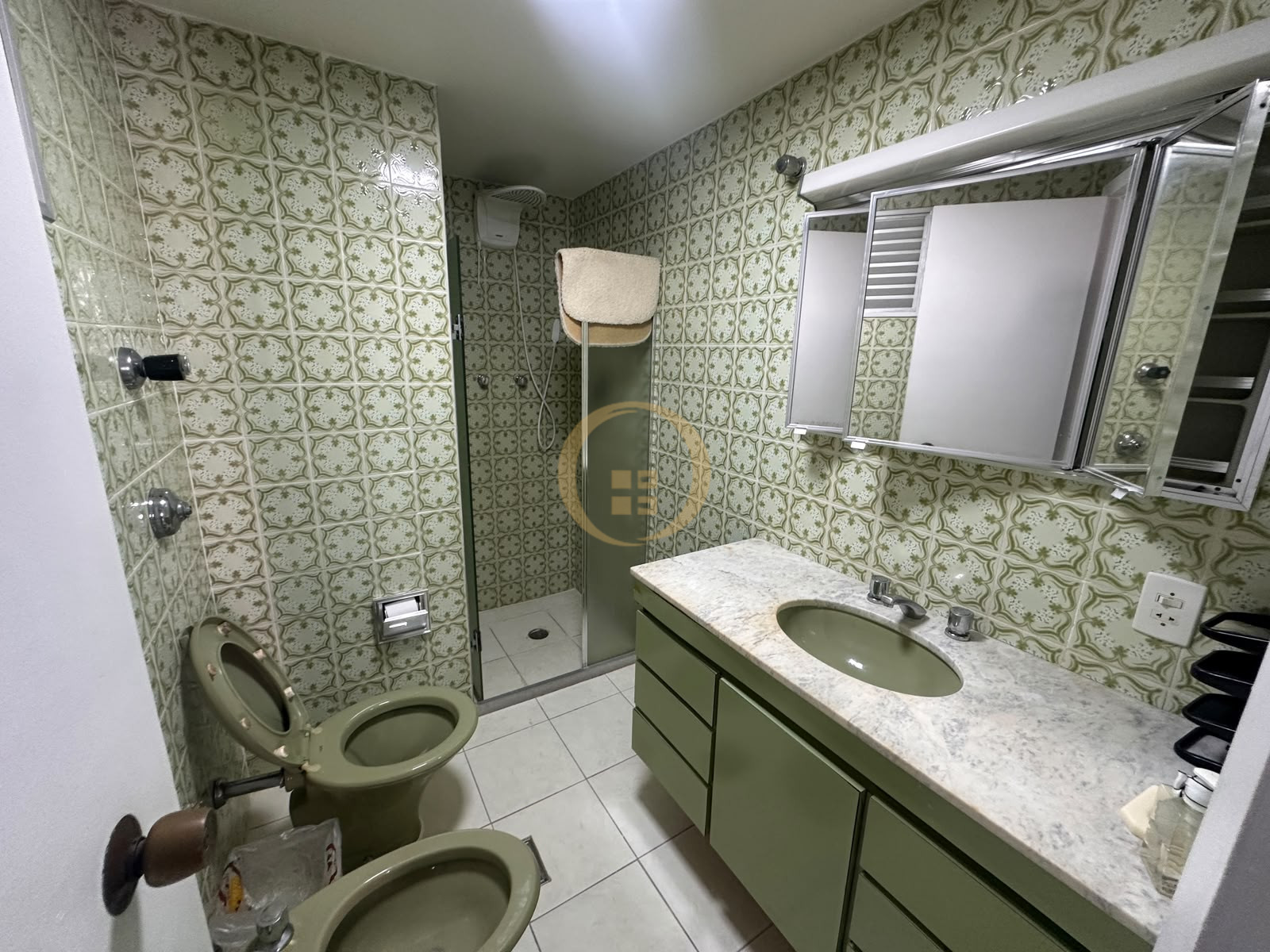 Apartamento Frente ao Mar nas Pitangueiras, Guarujá - SP