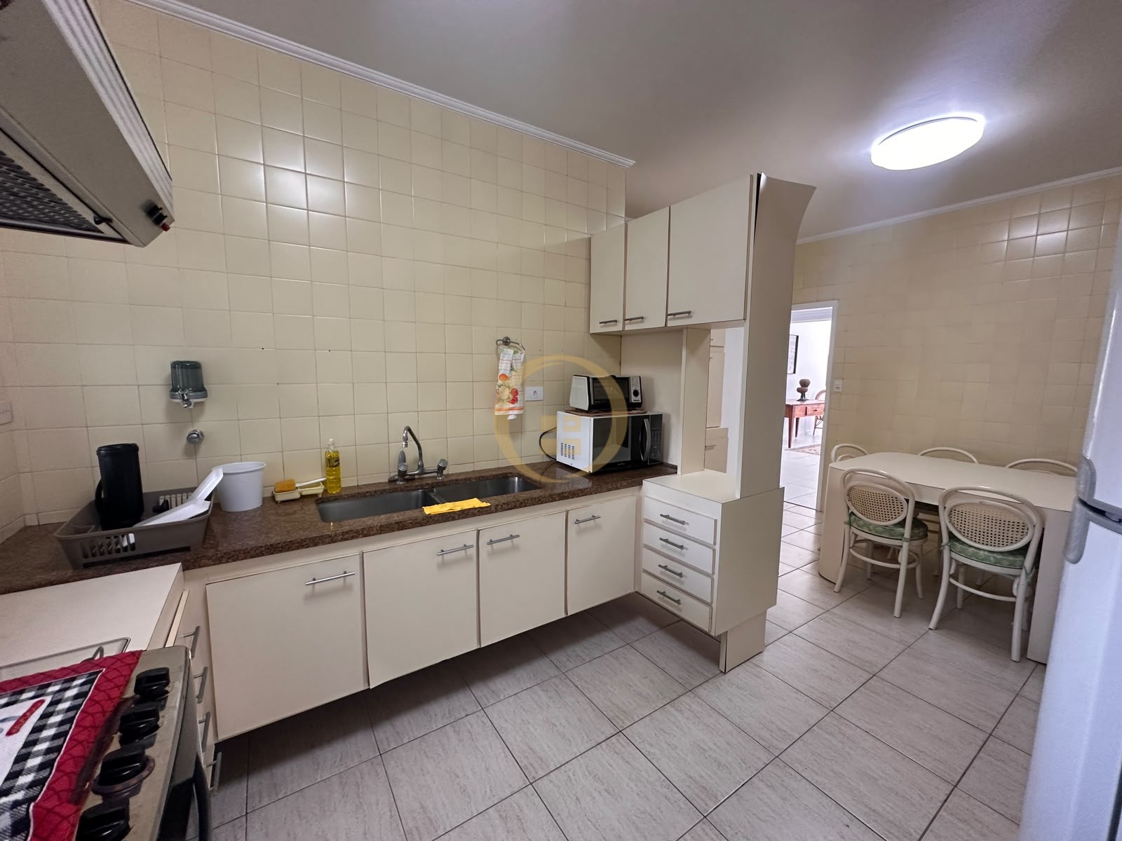 Apartamento Frente ao Mar nas Pitangueiras, Guarujá - SP