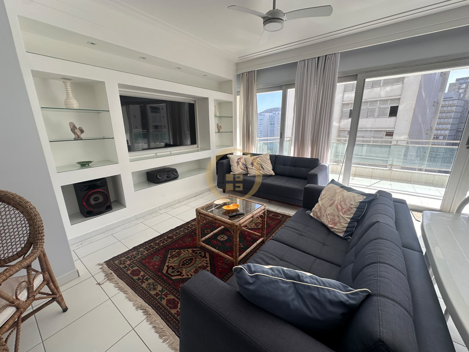 Apartamento Frente ao Mar nas Pitangueiras, Guarujá - SP