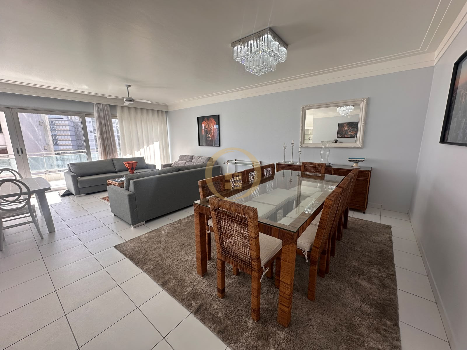 Apartamento Frente ao Mar nas Pitangueiras, Guarujá - SP