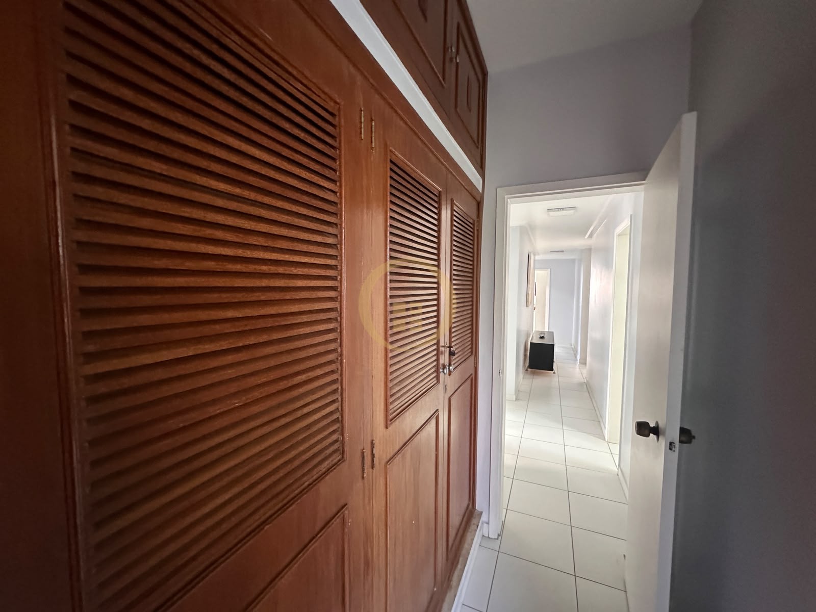 Apartamento Frente ao Mar nas Pitangueiras, Guarujá - SP