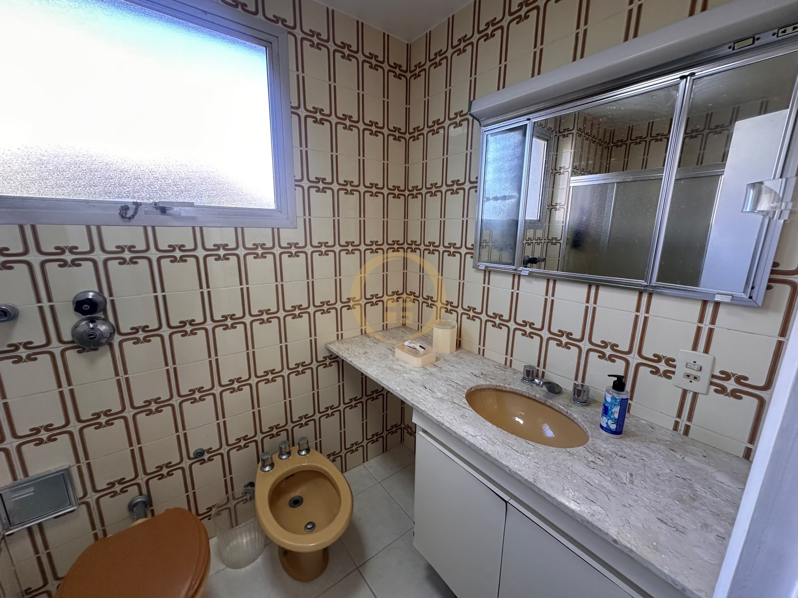 Apartamento Frente ao Mar nas Pitangueiras, Guarujá - SP