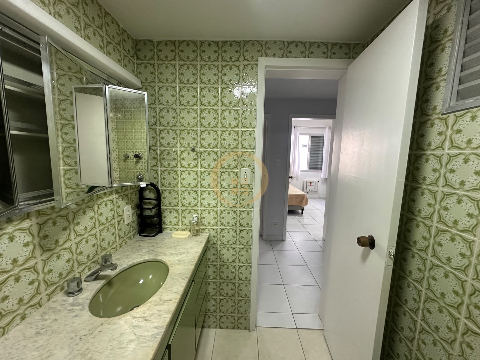 Apartamento Frente ao Mar nas Pitangueiras, Guarujá - SP