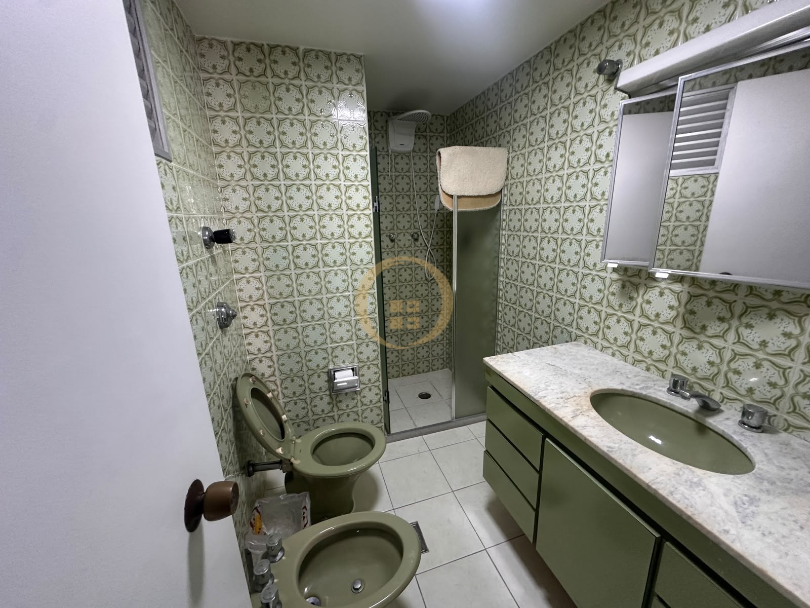 Apartamento Frente ao Mar nas Pitangueiras, Guarujá - SP