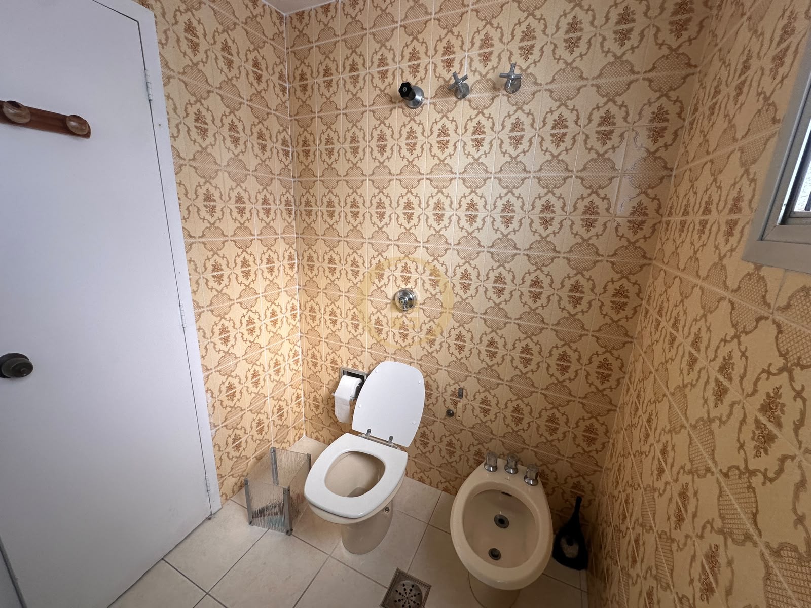 Apartamento Frente ao Mar nas Pitangueiras, Guarujá - SP