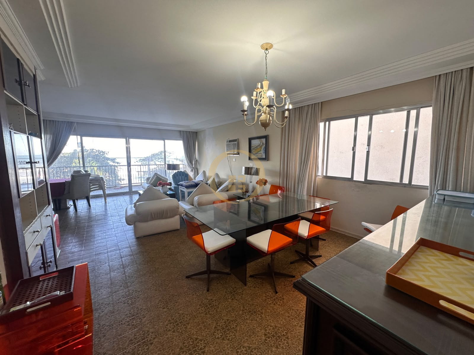 Apartamento-4-dormitorios-Pitangueiras