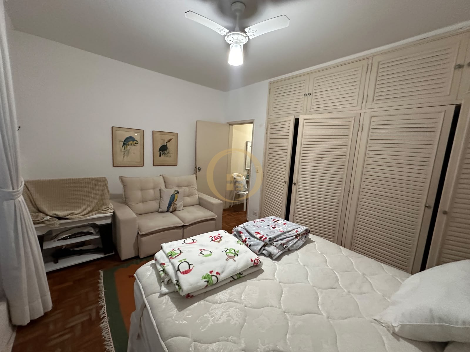 Apartamento Frente ao Mar nas Pitangueiras, Guarujá - SP