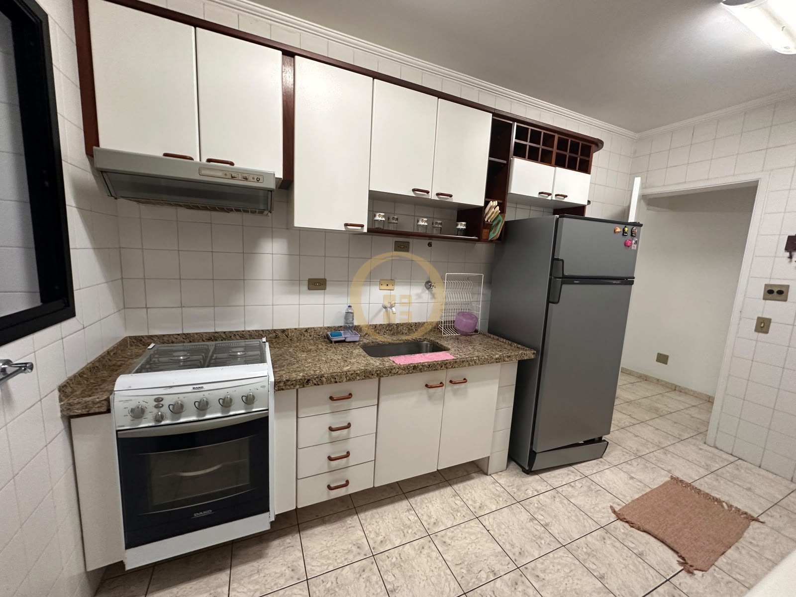 Apartamento na Praia das Pitangueiras, Guarujá - SP