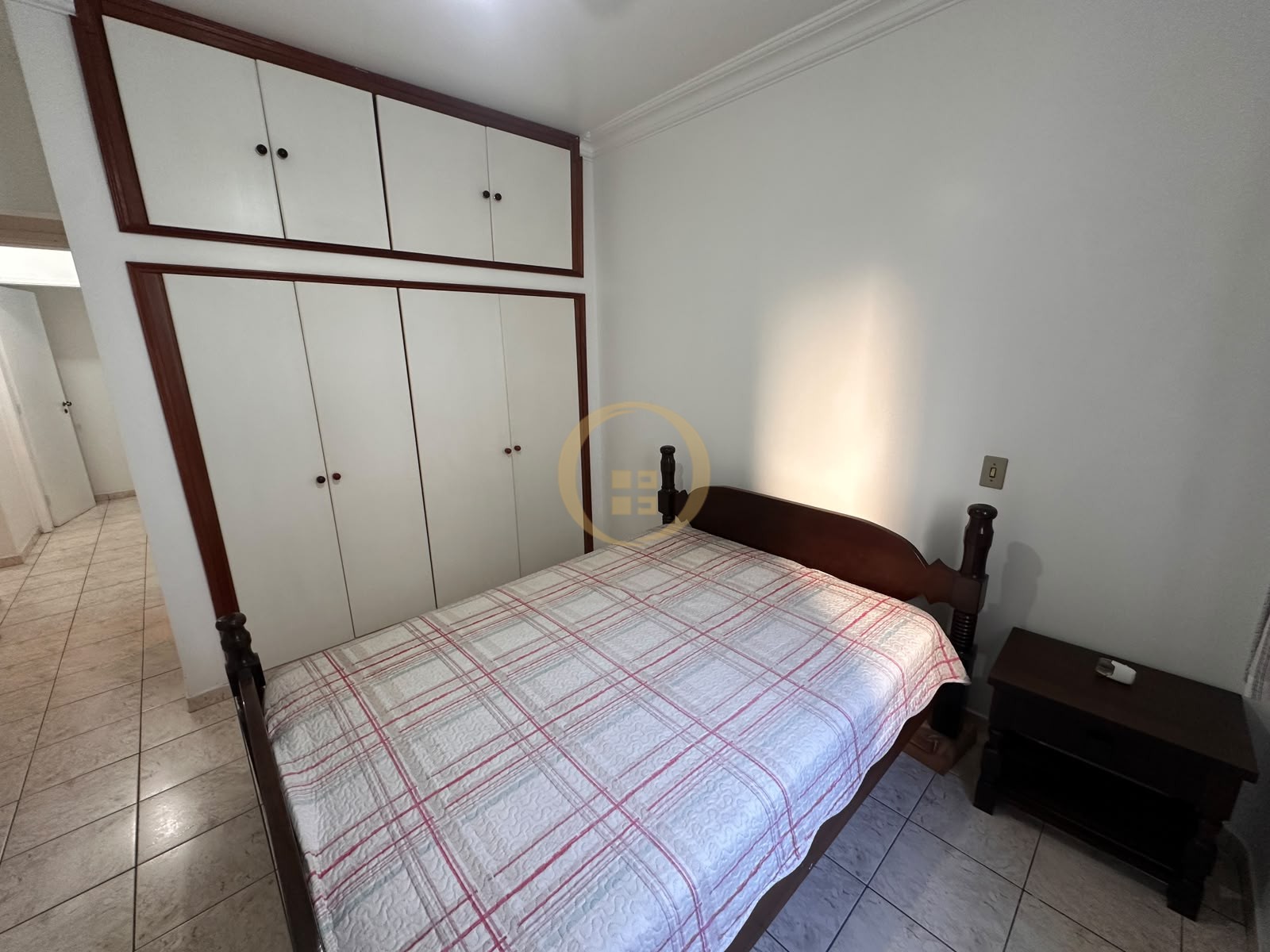 Apartamento na Praia das Pitangueiras, Guarujá - SP