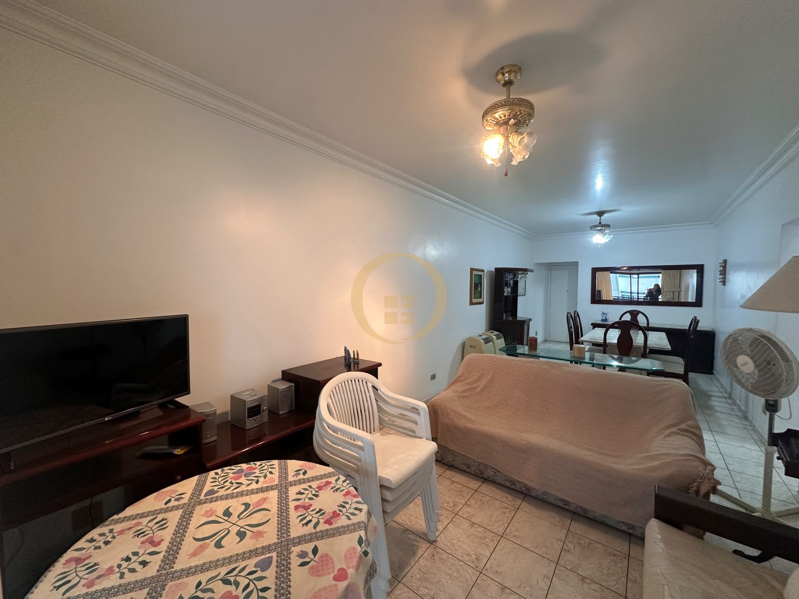 Apartamento na Praia das Pitangueiras, Guarujá - SP