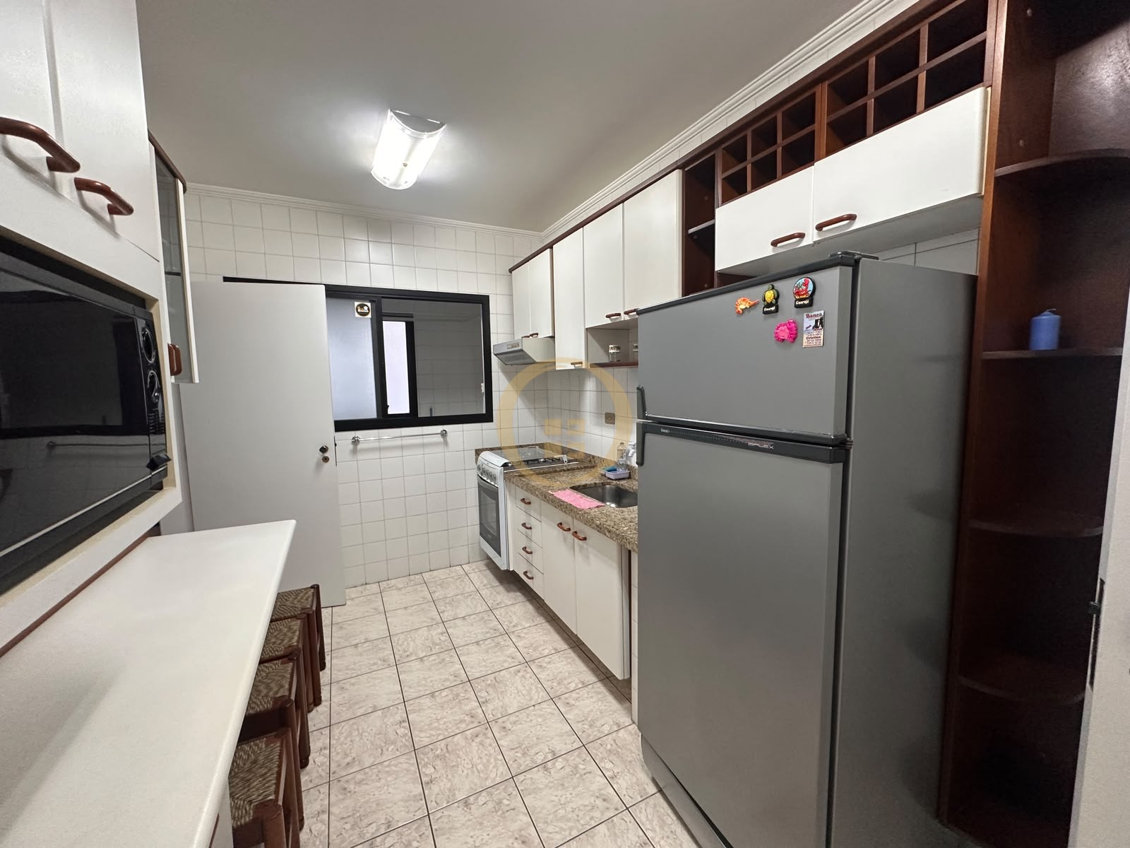 Apartamento na Praia das Pitangueiras, Guarujá - SP
