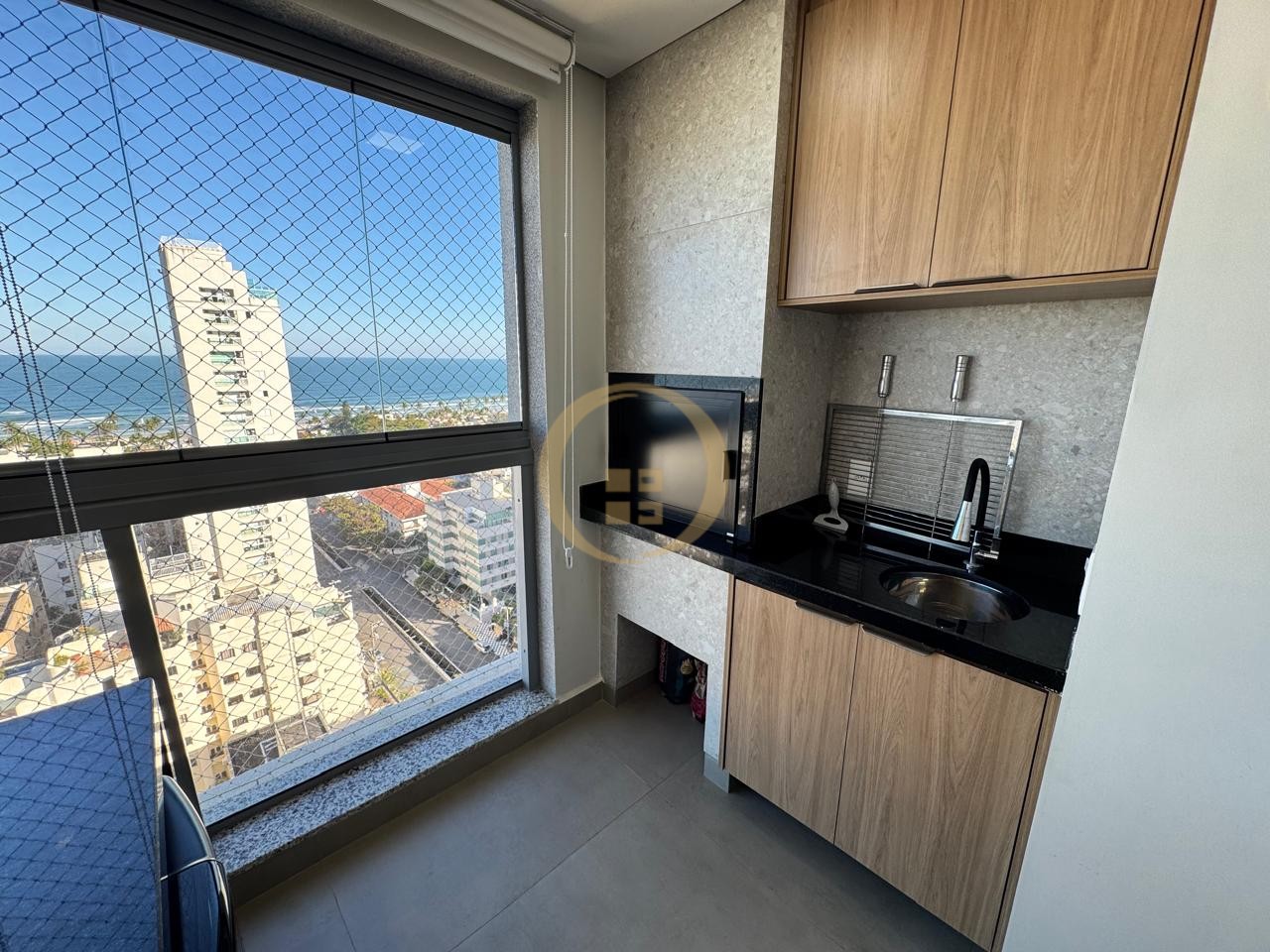 Apartamento na Praia da Enseada, Guarujá - SP