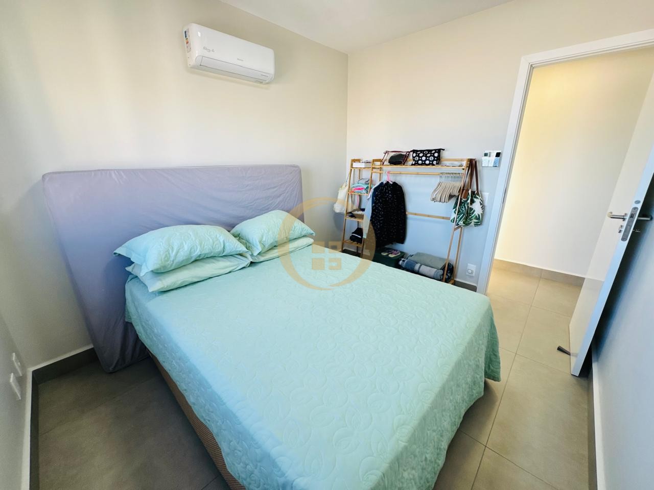 Apartamento na Praia da Enseada, Guarujá - SP