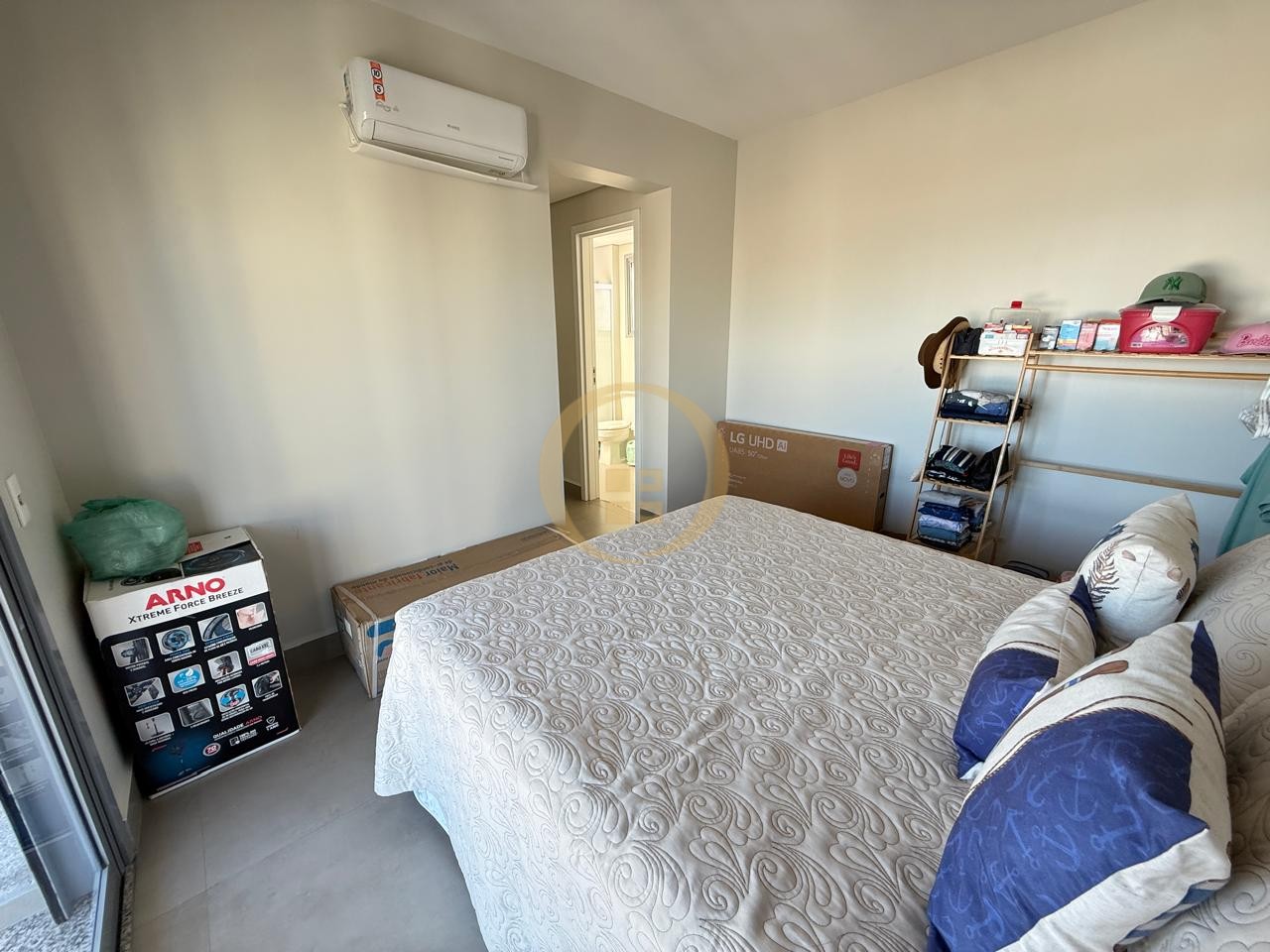 Apartamento na Praia da Enseada, Guarujá - SP
