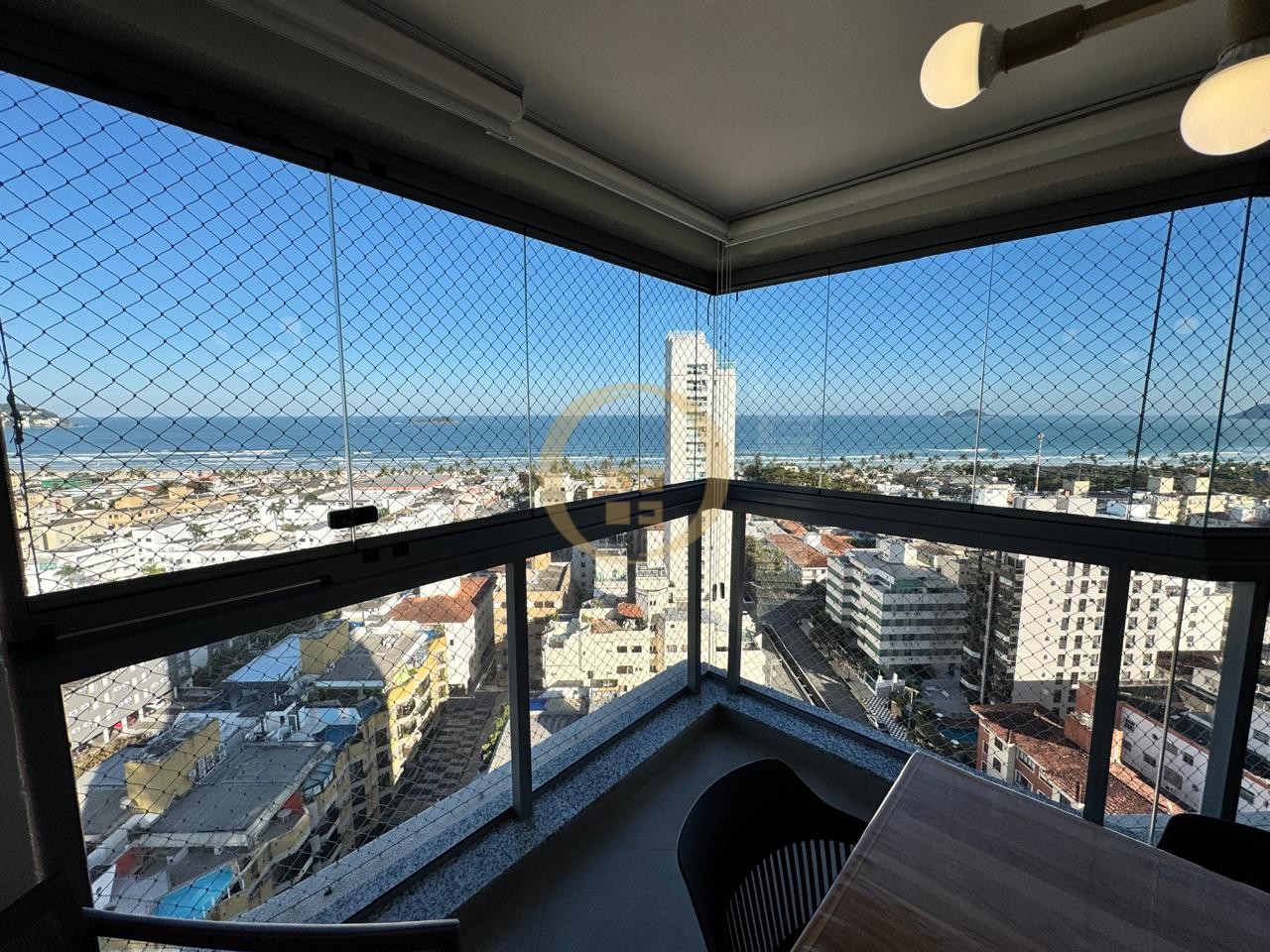 Apartamento na Praia da Enseada, Guarujá - SP