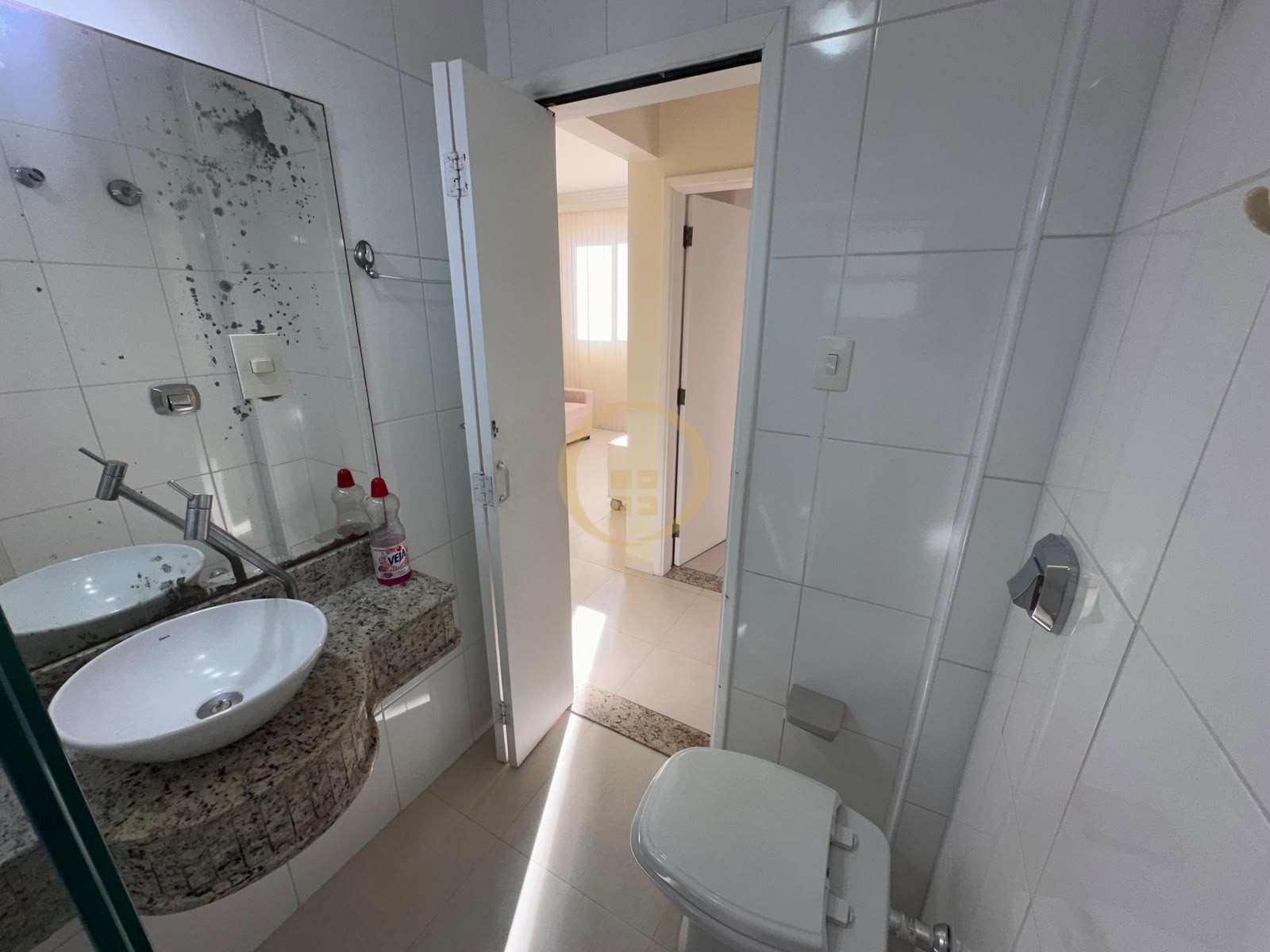 Apartamento na Praia das Pitangueiras, Guarujá - SP
