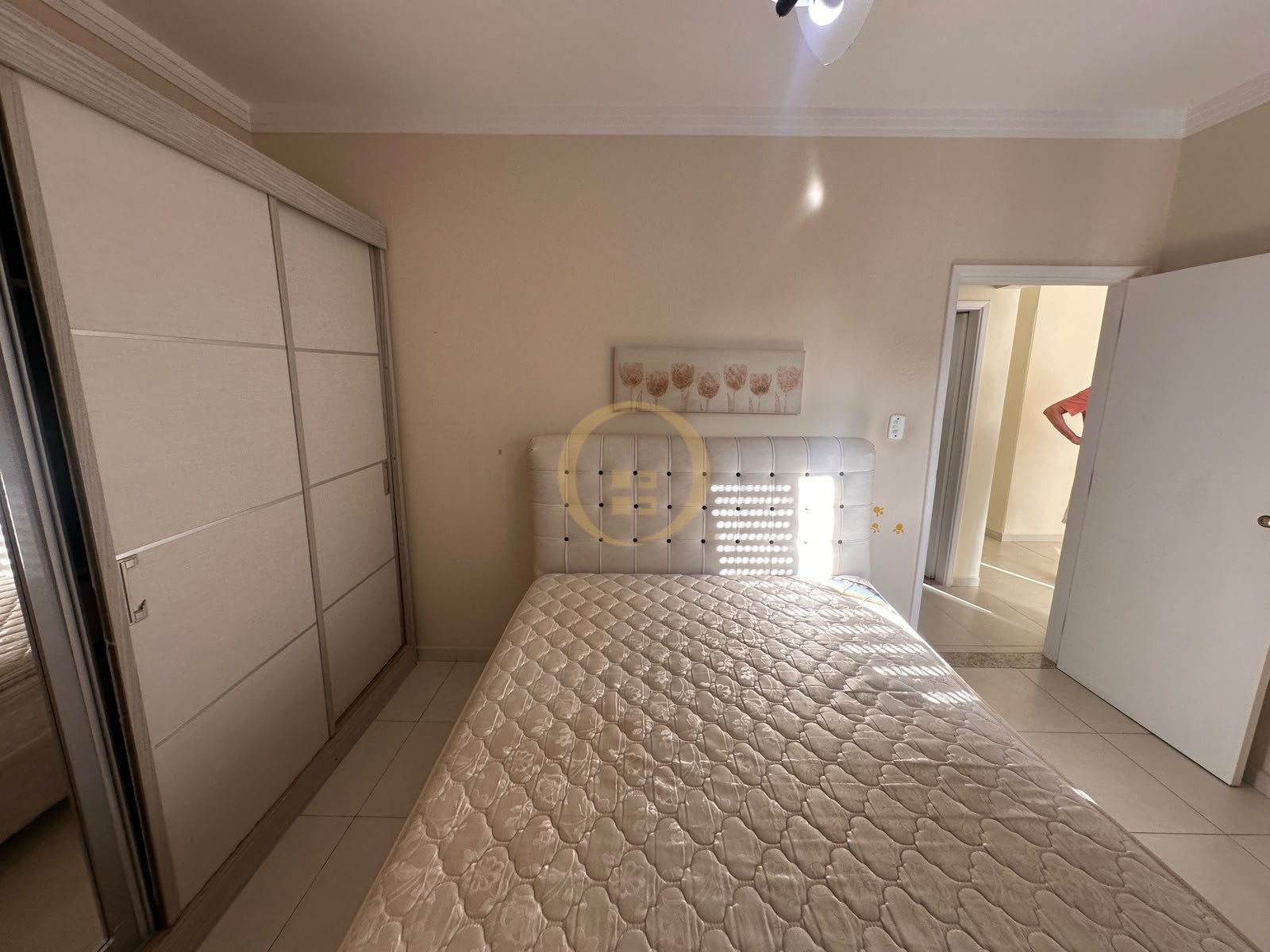Apartamento na Praia das Pitangueiras, Guarujá - SP