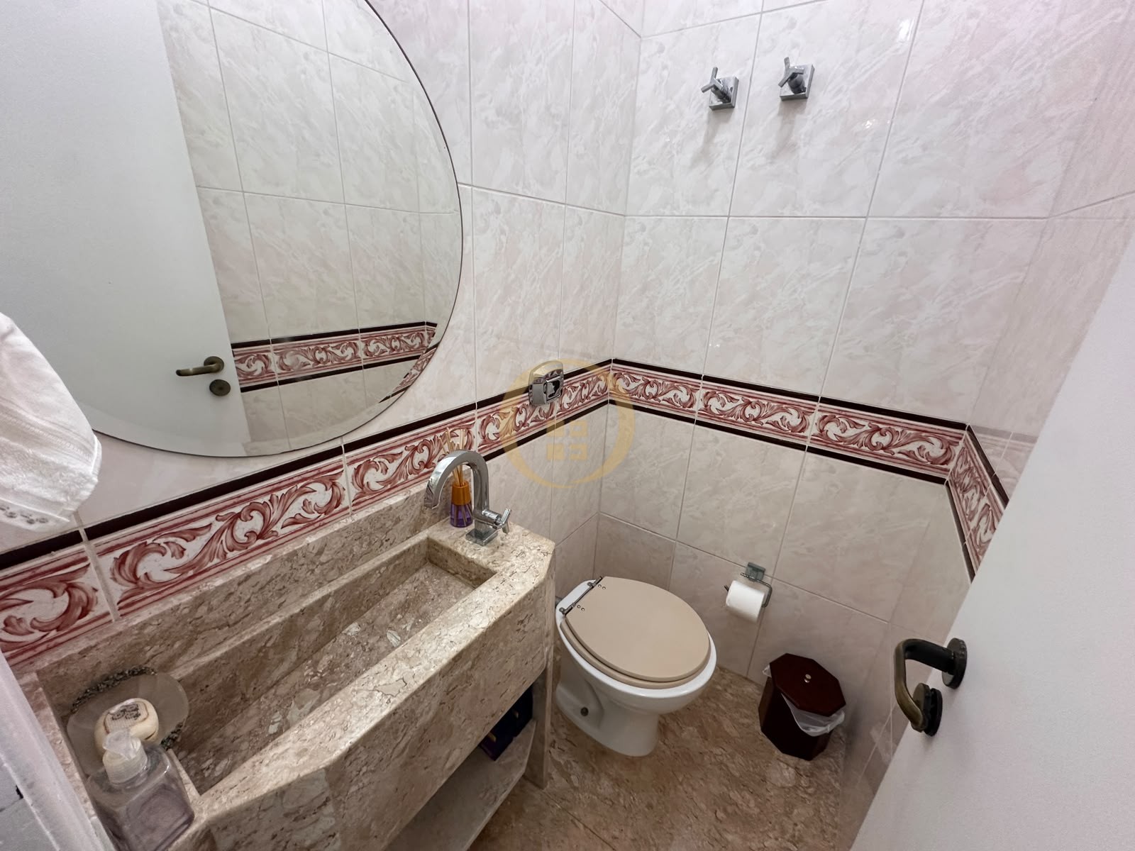 Apartamento Frente ao Mar nas Pitangueiras, Guarujá - SP