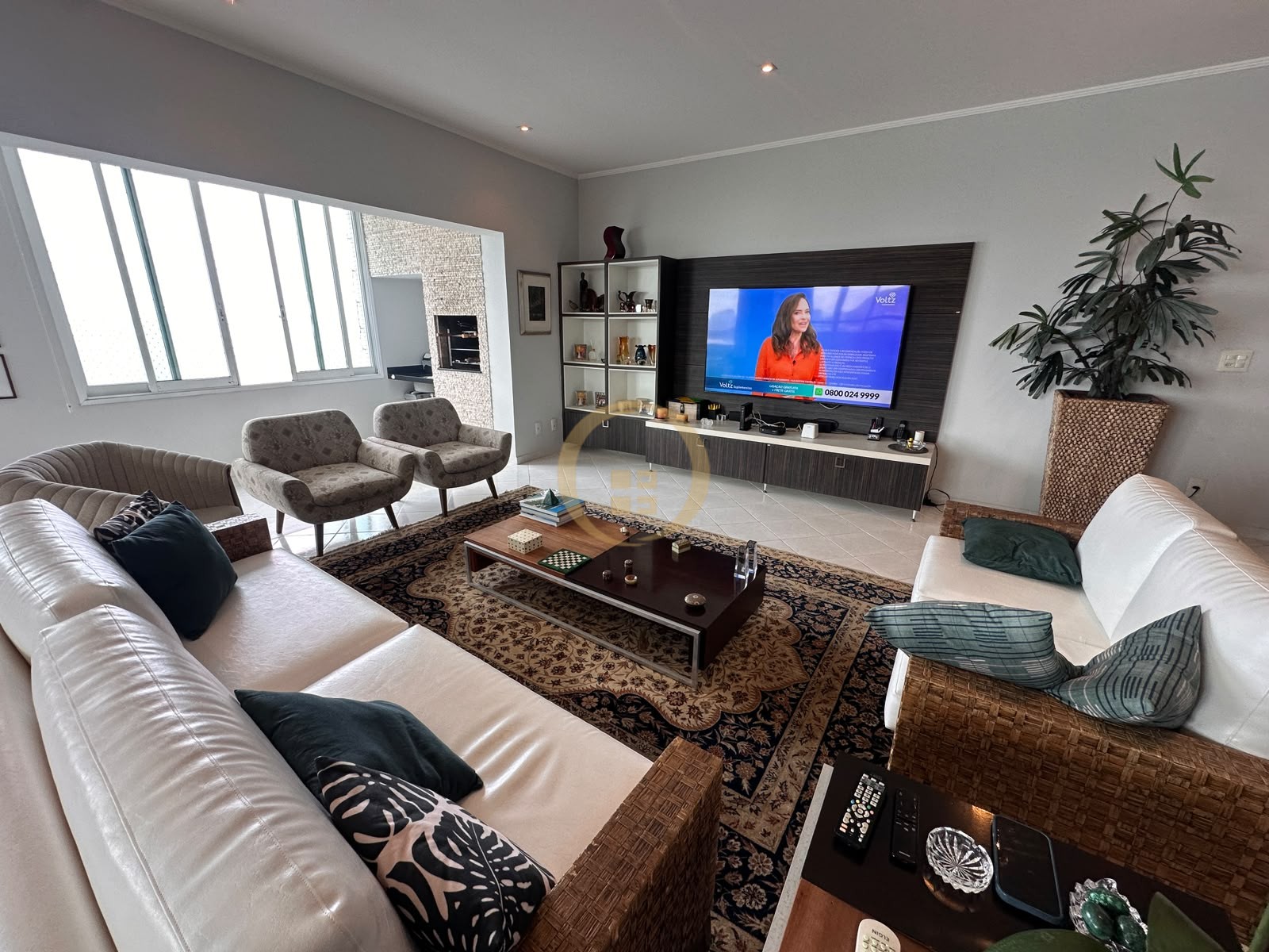 Apartamento Frente ao Mar nas Pitangueiras, Guarujá - SP